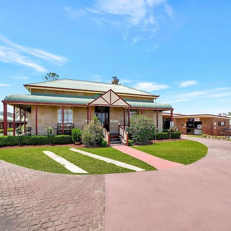 Warwick Settlers Inn Εξωτερικό φωτογραφία