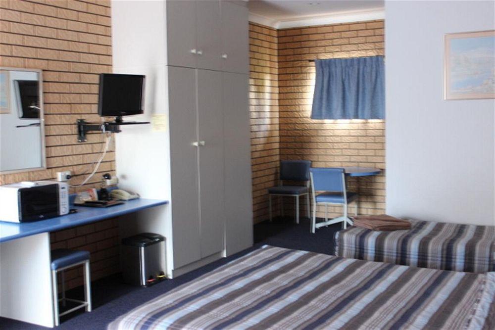 Warwick Settlers Inn Εξωτερικό φωτογραφία