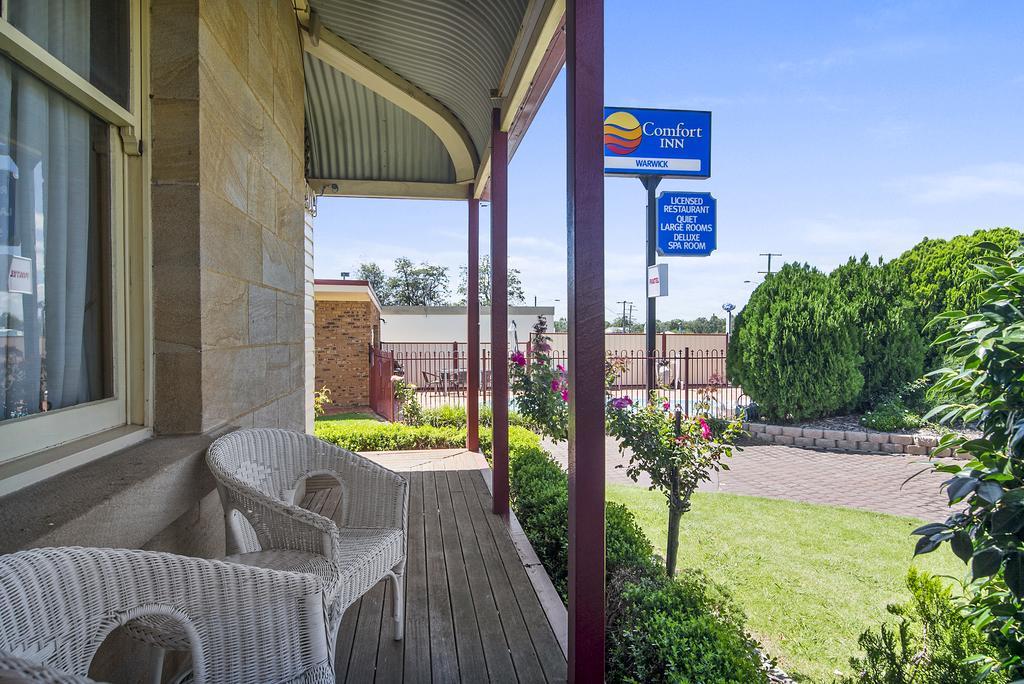 Warwick Settlers Inn Εξωτερικό φωτογραφία