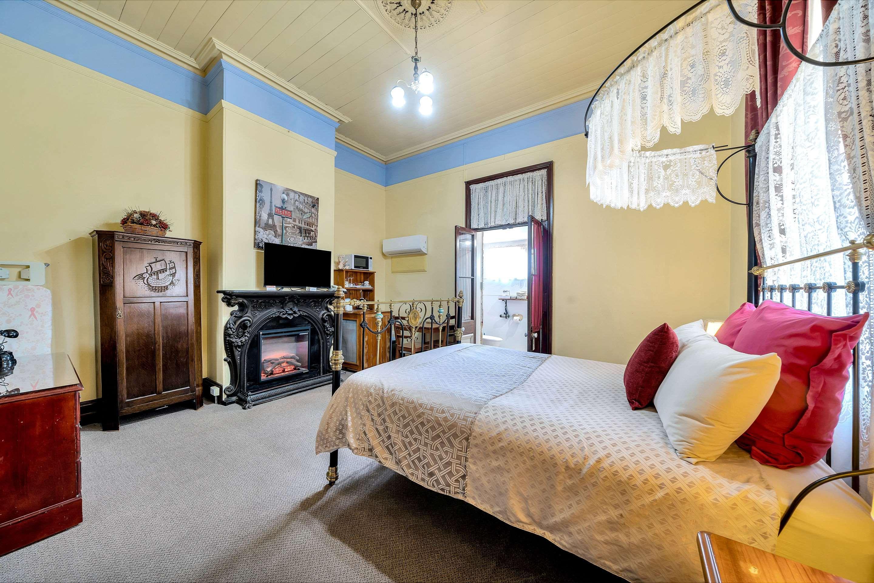 Warwick Settlers Inn Εξωτερικό φωτογραφία