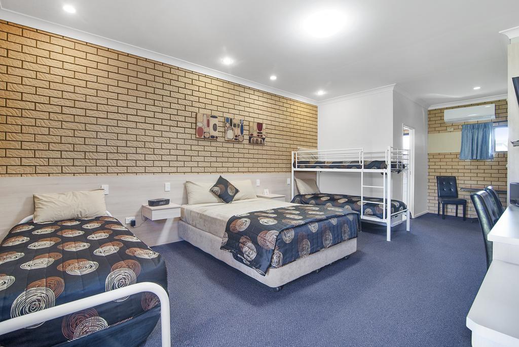 Warwick Settlers Inn Εξωτερικό φωτογραφία
