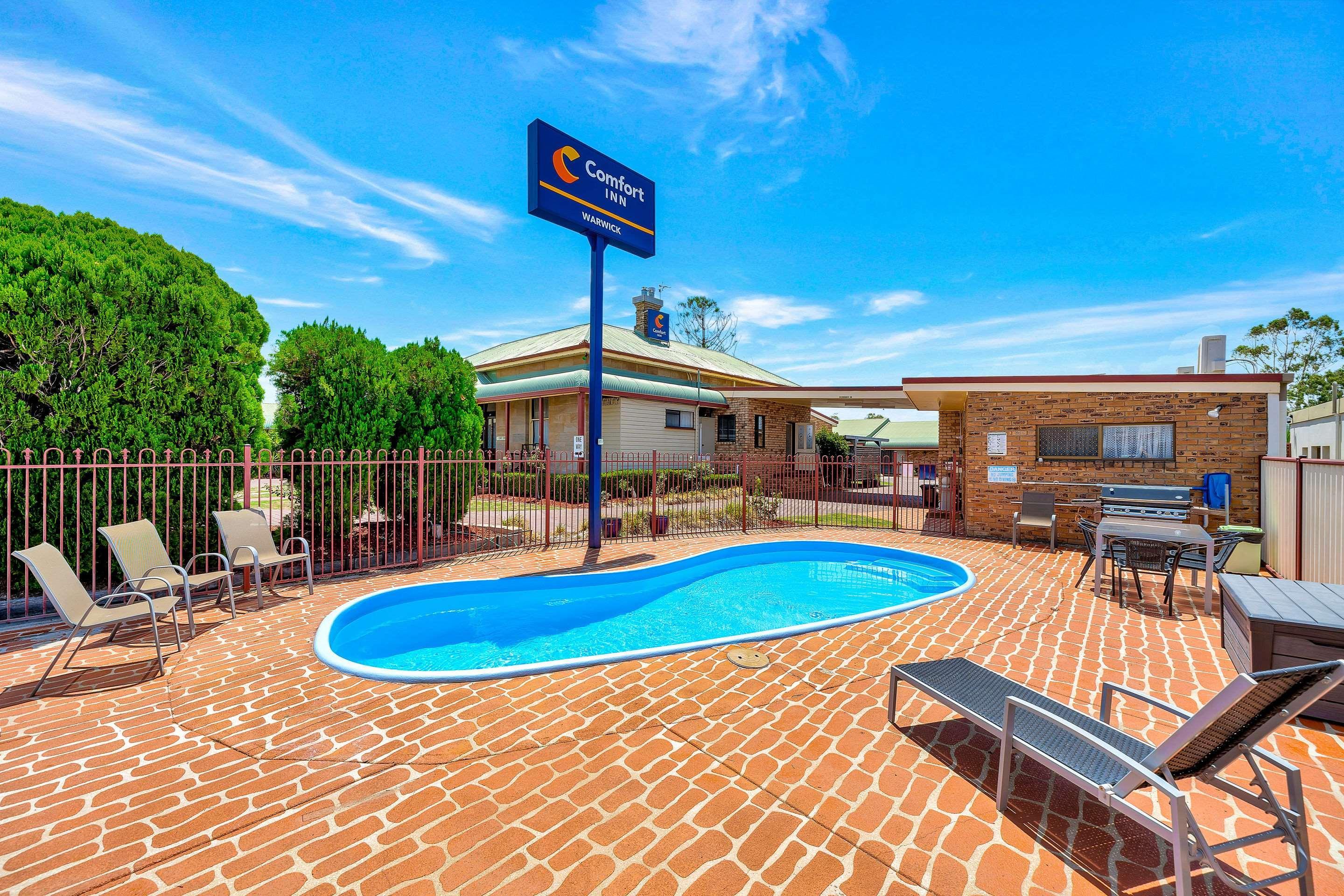 Warwick Settlers Inn Εξωτερικό φωτογραφία